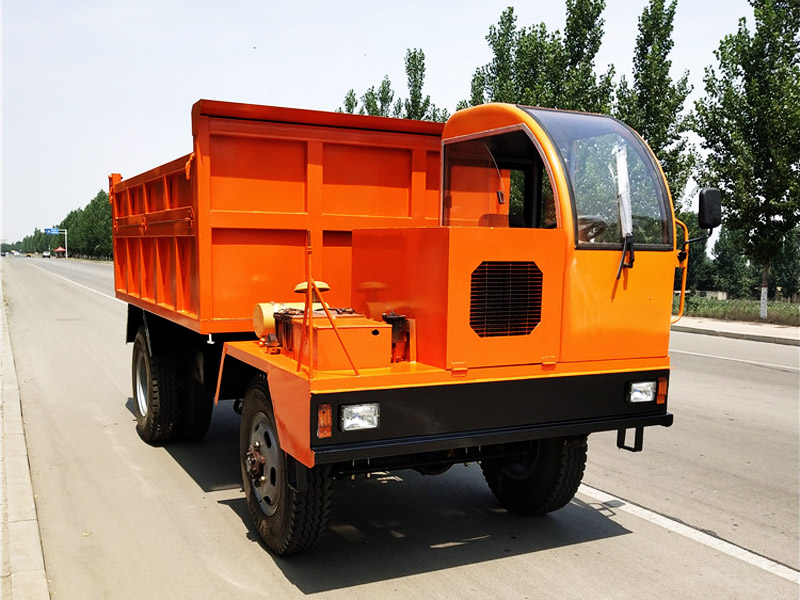 工程運(yùn)輸四驅(qū)車